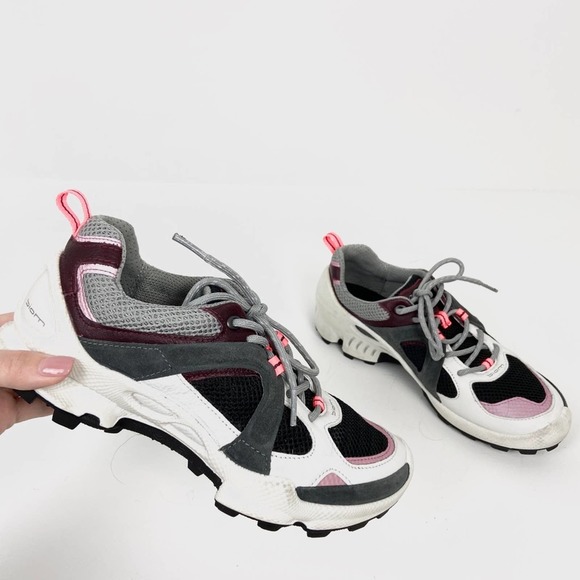 Ecco Biom trail low profile colorful running shoes - Picture 1 of 10